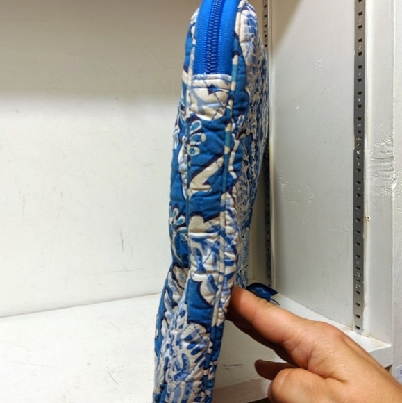Vera Bradley Blue Lagoon Laptop Case - Picture 3 of 8
